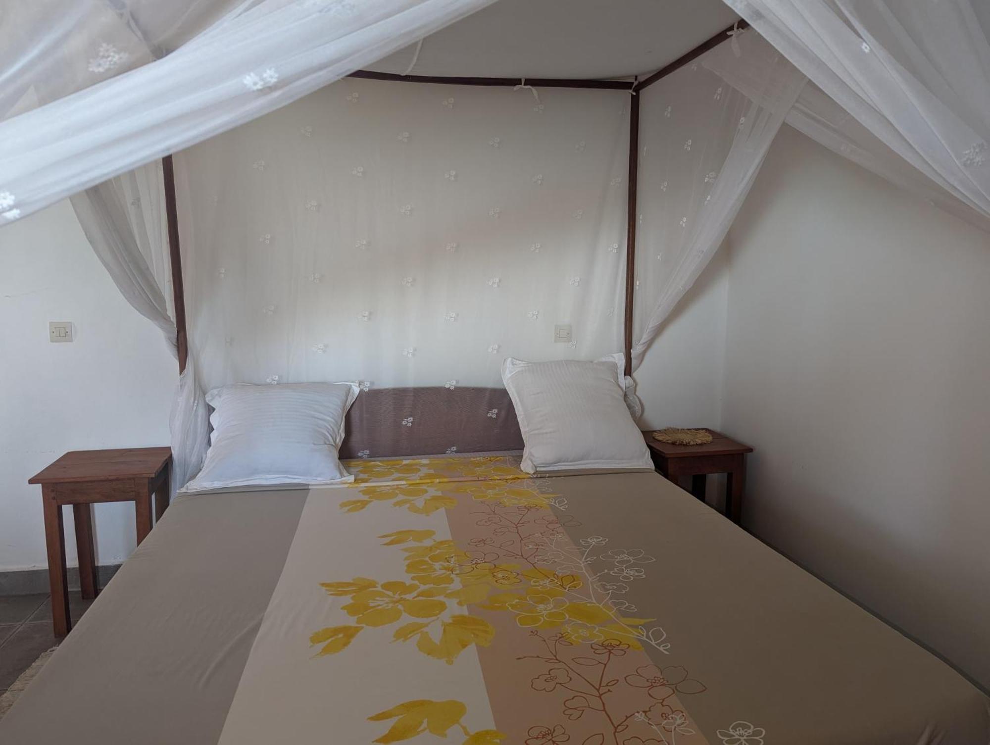 Les Paillottes De Babaomby Hotel Antsiranana Ngoại thất bức ảnh